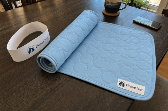 Unboxing the blue cooling mat
